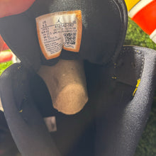 Load image into Gallery viewer, Size 9.5 - Air Jordan 1 SE Mid Amarillo