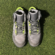 Load image into Gallery viewer, Size 8 - Jordan Mars 270 Electric Green