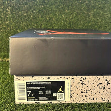 Load image into Gallery viewer, Size 7Y - Jordan 4 Retro Mid Red Thunder Kids