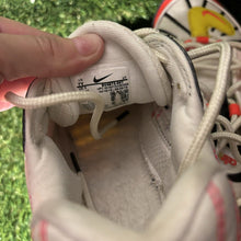 Load image into Gallery viewer, Size 7 (GS) - Nike Air Max 98 Low Black Bright Crimson Kids