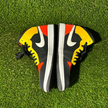 Load image into Gallery viewer, Size 9.5 - Air Jordan 1 SE Mid Amarillo