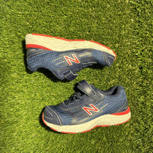 Load image into Gallery viewer, Size 9C - Kids NEW BALANCE 680V5 BLUE IA680SP5