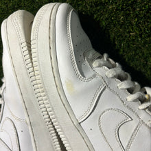 Load image into Gallery viewer, Kids Size 7 (GS) - Nike Air Force 1 Low White - 314192-117