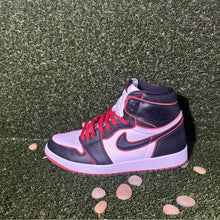 Load image into Gallery viewer, Size 10.5 - Jordan 1 Retro High OG Bloodline 2019