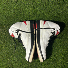 Load image into Gallery viewer, Size 10 - Jordan 2 Retro Mid Chicago
