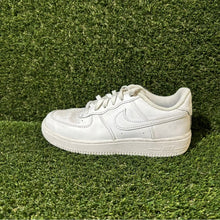 Load image into Gallery viewer, Size 1 (PS) - Kids Nike Force 1 LE Low Triple White
