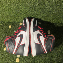 Load image into Gallery viewer, Size 10.5 - Jordan 1 Retro High OG Bloodline 2019
