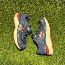 Load image into Gallery viewer, Size 9C - Kids NEW BALANCE 680V5 BLUE IA680SP5