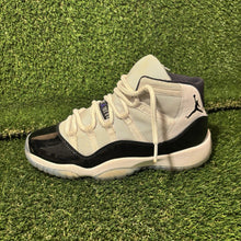 Load image into Gallery viewer, Size 7Y - Kids Jordan 11 Retro High Concord (GS)
