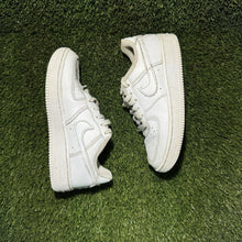 Load image into Gallery viewer, Size 12 (PS) - Nike Force 1 LE Low Triple White Kids
