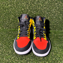 Load image into Gallery viewer, Size 9.5 - Air Jordan 1 SE Mid Amarillo
