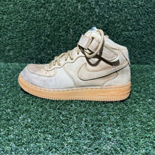 Load image into Gallery viewer, Size 3Y - Kids Nike Air Force 1 Brown Wheat Mid Top 859337-200
