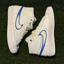 Load image into Gallery viewer, Size 7 - Nike Blazer &#39;77 Mid Airbrush - Royal Gradient Kids
