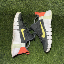 Load image into Gallery viewer, Size 9 - Nike Free Metcon 3 Black Bright Mango Women&#39;s
