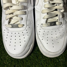 Load image into Gallery viewer, Size 9.5 - Nike Air Force 1 '07 Low Triple White

