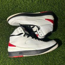 Load image into Gallery viewer, Size 10 - Jordan 2 Retro Mid Chicago
