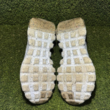 Load image into Gallery viewer, Size 14 - Nike Space Hippie 04 Be True
