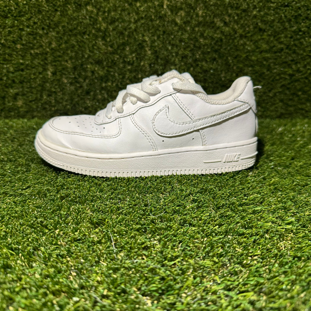 Size 13.5 (PS) - Kids Nike Force 1 LE Low Triple White