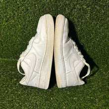 Load image into Gallery viewer, Size 7 - Nike Air Force 1 &#39;07 White Women’s
