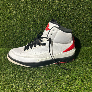 Size 10 - Jordan 2 Retro Mid Chicago