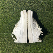 Load image into Gallery viewer, Size 9.5 - Nike Air Force 1 '07 Low Triple White

