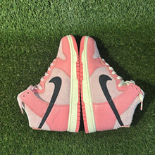 Load image into Gallery viewer, Size 8 - Nike Dunk High Hoops Women’s
