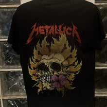 Load image into Gallery viewer, Metallica skull flower graphic tee
